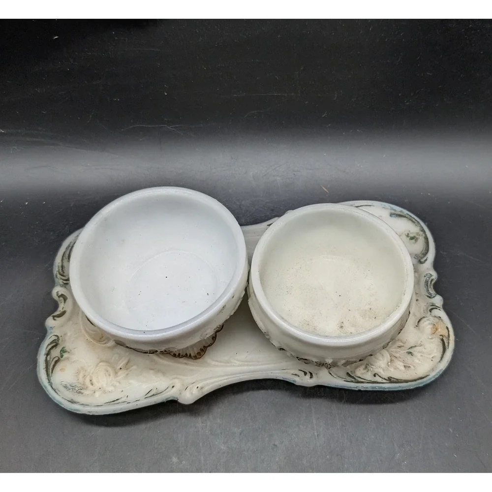 Unbranded antique milk
